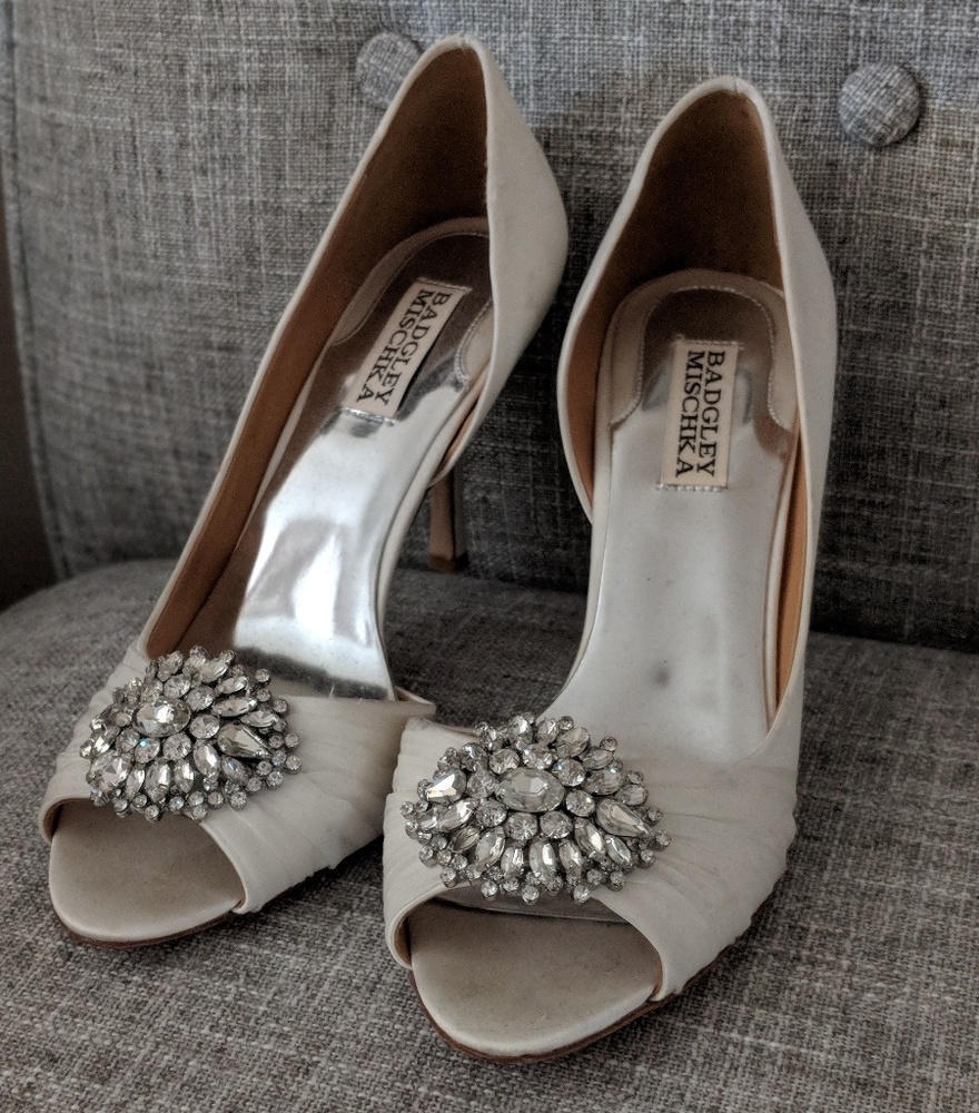 Womens size 8.5 Badgley Mischka